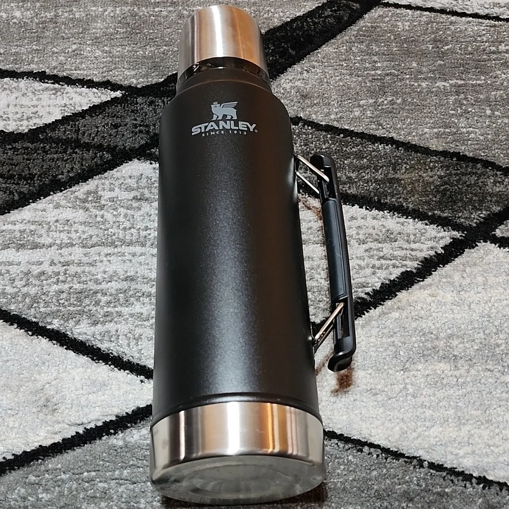 STANLEY BUNDLE THERMOS & QUENCHER H2.0 FLOWSTATE TUMBLER & QUICK FLIP GO BOTTLE - Picture 10 of 16